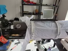 On request, we can mount a second prism rail on top of the pipe clamps (carrying handle)