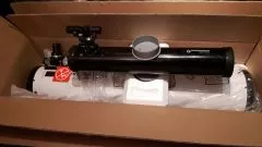 Gren-Vergleich SkyWatcher SkyLiner 200P Teleskop-Tubus mit Bresser 114mm 900mm Newton
