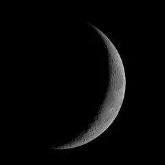Mondsichel mit SkyWatcher SkyMax-150 Maksutov auf EQ5 Montierung