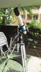 Alter Refraktor auf EQ-2 Montierung mit Rohrschellen