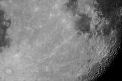 Mondaufnahmen und Erfahrung mit SkyWatcher Skyliner 300PX Flextube SynScan Dobson