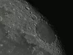 Eine Balkonsternwarte mit Celestron AVX und SkyWatcher SkyMax 127 und Mondaufnahme