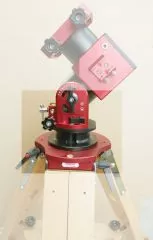 Geoptik Adapter fr AM5 / AM3 Montierung zur Montage auf dem SkyWatcher EQ6 Stativ