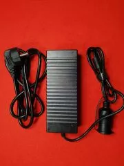 Rückläufer: Netzteil 100V - 240V auf 12V/10A